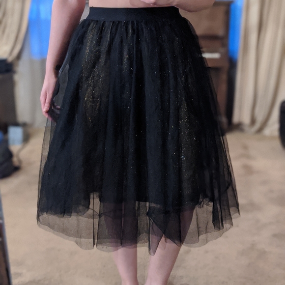 Knee length black tulle skirt - Picture 2 of 3